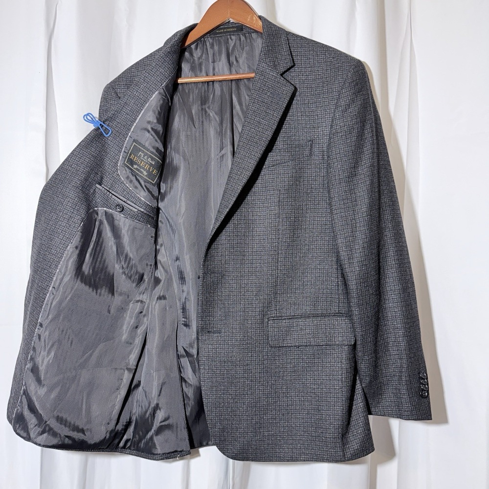 Jos A Bank Reserve Blazer Mens 42R Gray Tollegno 1900 Wool Sport Coat